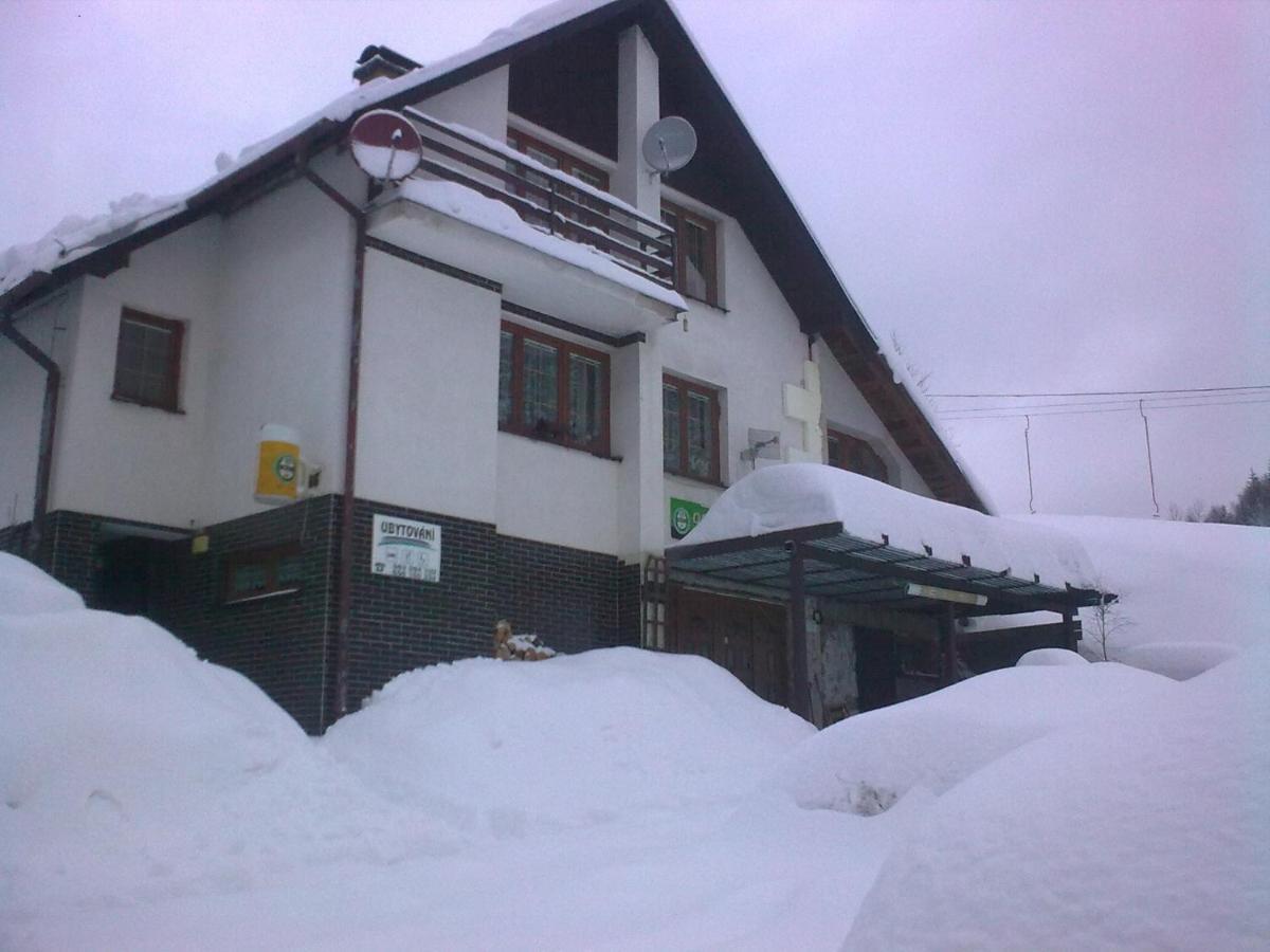 Penzion Pod Paprskem Otel Staré Město Dış mekan fotoğraf